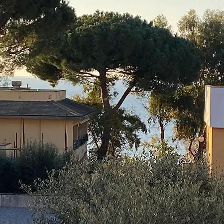 In Zona Esclusiva A 50 Mt Dal Mare